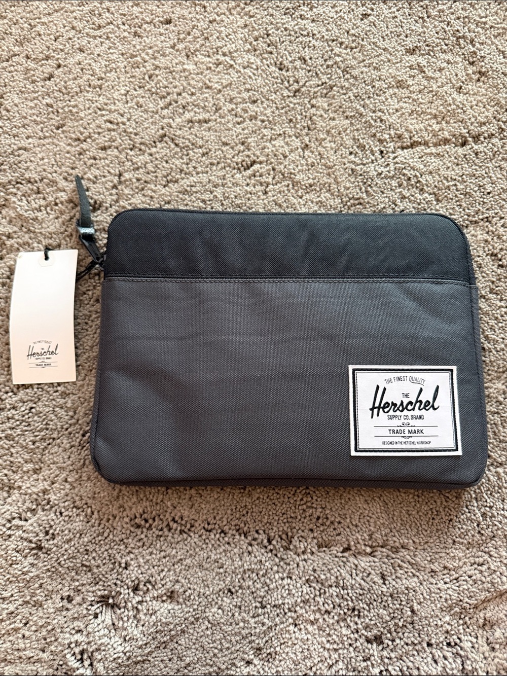 Herschel Supply Company Gray Travel Tech Pouch - Organizer NWT
